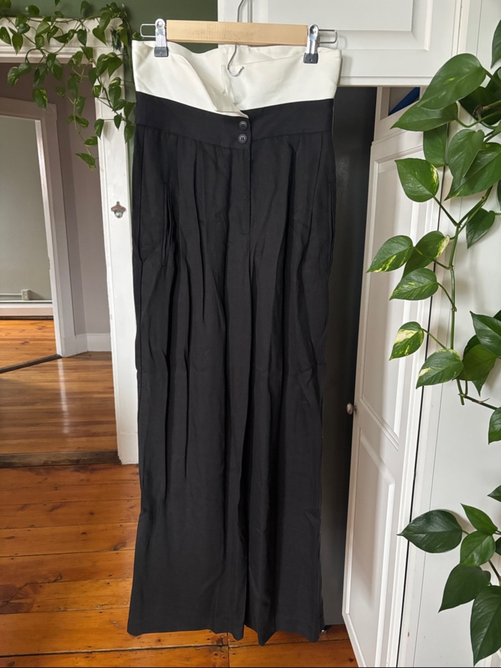 Noli Black and White High-Waist Wide Leg Pants